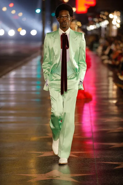 Look 14
